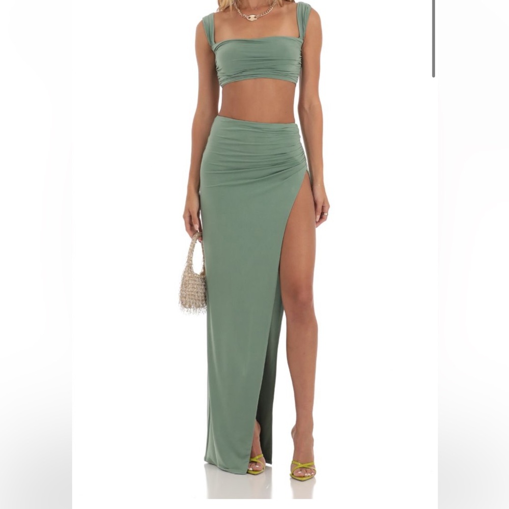 ☀️NWOT Lucy in the Sky Maxi Skirt Set☀️